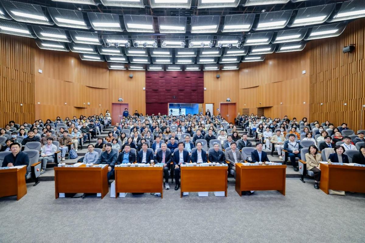由安博app登录入口皮肤病与性病学系